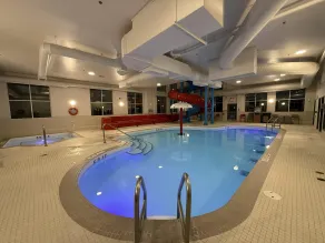 Best Western Plus Rose Country Hotel - Basseng