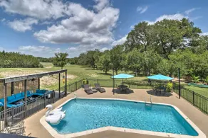 Chic Family-friendly Home With Outdoor Oasis! - Basseng