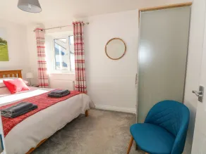 6 Hunters Green Close - Room
