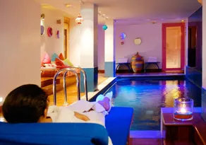 Hôtel Waldorf Arc de Triomphe Paris - Piscine