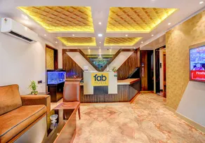 S Comfort Inn - Reception