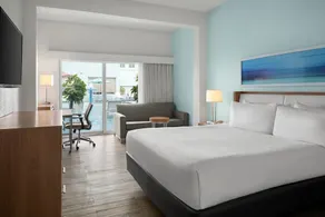 Courtyard by Marriott Nassau Downtown/Junkanoo Beach - Room