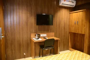 Hotel Malad Inn opposite Malad Railway Station - Room