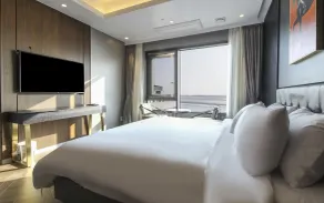 The Brain Hotel - Room