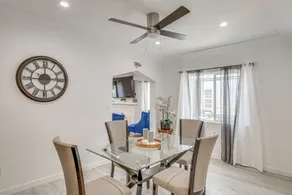 2 Mi to Citadel Outlets! East LA Retreat Near I-5 - Interior