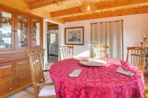 Hike & Unwind, Peaceful Wooded Retreat in Newport - Intérieur