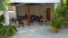 Blue World Dharavandhoo - Restaurang