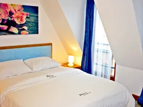 Fly inn Hotel Lounge & Nezzo Restaurant - Room
