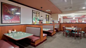 Holiday Inn Hotel & Suites Overland Park-West by IHG - Restaurant