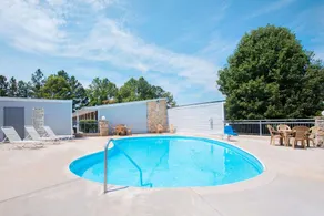 Knights Inn - Augusta - Pool