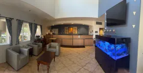 Lamplighter Inn & Suites - Rezeption