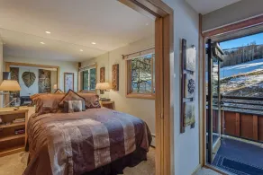 Laurelwood Condominiums 401 - Room