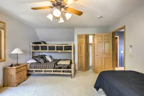 Swim, Hike, Relax: Lakefront Hayward Home w/ Deck! - Innenbereich