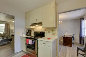 Pet-friendly Slocomb Vacation Rental w/ Sunroom! - Innvendig