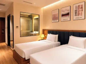 Happy Life Grand Hotel & Rooftop Skybar - Habitación