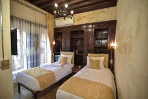 DOĞANBEY KONAĞI - Room