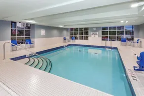 Holiday Inn Express & Suites Downtown Ottawa East by IHG - Piscina