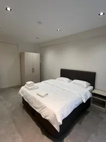 Cali suit - Room