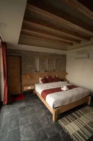 Hotel Mera Peak Private Limited - Rom