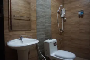 Thai House Hotel & Resort Hat Yai - Casa de banho