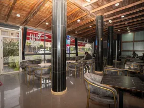 ZELLAKA hôtel & café - Restaurant