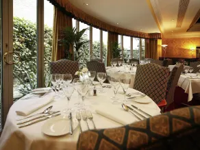 Mercure York Fairfield Manor Hotel - Restaurang
