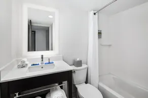Holiday Inn Express Richmond - Midtown by IHG - Salle de bain
