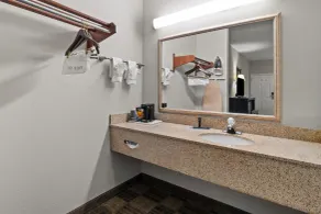Americas Best Value Inn Byhalia - Badezimmer