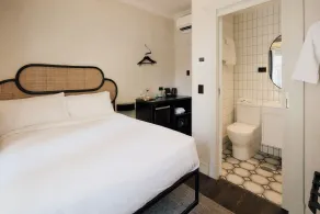 The Strand Hotel  - Quarto
