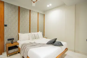 Alaya Stays Imperial Mystara 5-BHK with Common Pool & Garden Near Karla Cavs and Bhushi Dam - Værelse
