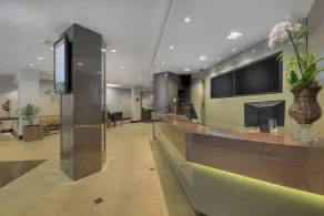 Hotel Deville Curitiba - Recepción
