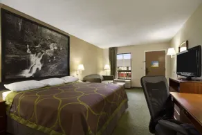 Super 8 by Wyndham Calhoun - Chambre