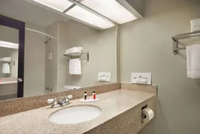 Baymont by Wyndham Kansas City KU Medical Center - Salle de bain
