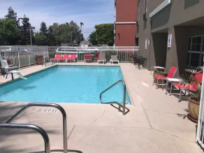 Holiday Inn Express & Suites Tracy by IHG - Piscine