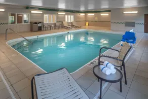 Country Inn & Suites By Radisson, Charleston South, WV - Pool