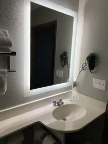 Quality Inn & Suites North Mesquite I-30 - Salle de bain