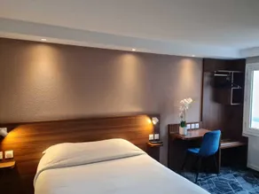 Hôtel Arcades - Room