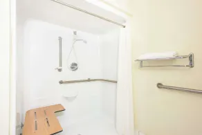 Super 8 by Wyndham Clinton/Jackson West - Salle de bain