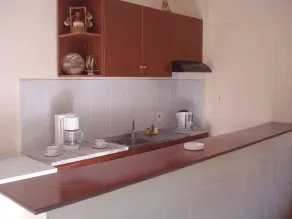 Georgina Apartments-pool-river-sea 5' - Room