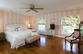 The Lily Inn - Burlington - Chambre