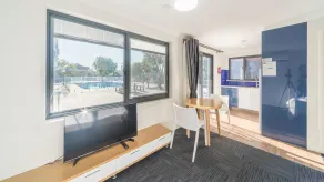 Batavia Apartments - Room