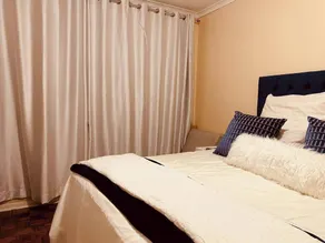 Charming 3-Bedroom House Rental in Pinetown, South Africa - Zimmer