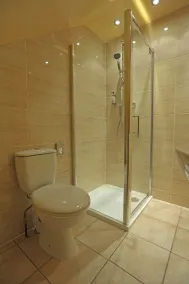 The Commercial Hotel - Badezimmer
