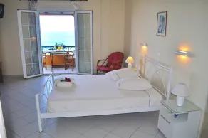Apartments Papadatos near Pelekas Beach, Corfu - Habitación