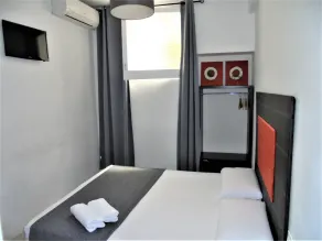 Hostal One Bcn - Chambre
