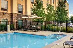 Hampton Inn & Suites Nashville @ Opryland - Piscine