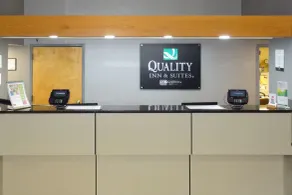 Quality Inn & Suites Raleigh North - Reception