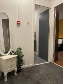 Bentley House - Interior entrance