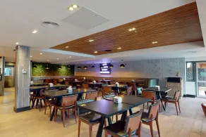 Village Hotel Cardiff - Restaurante
