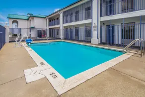 Motel 6 Pensacola, FL - NAS - Piscine